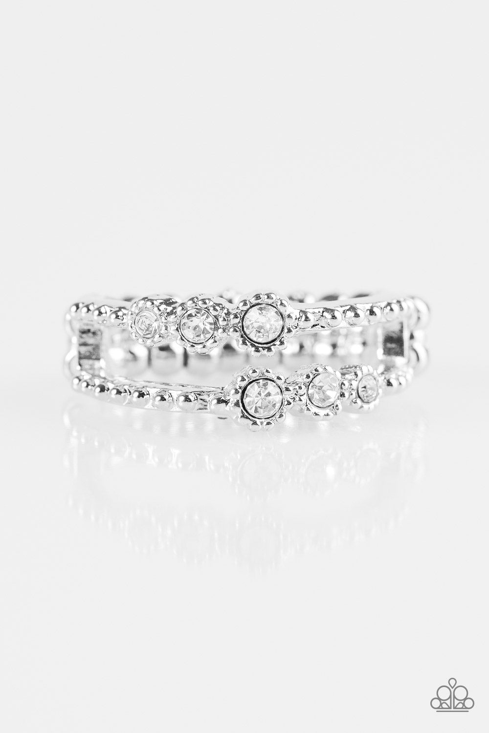 Paparazzi Star Gaze - White