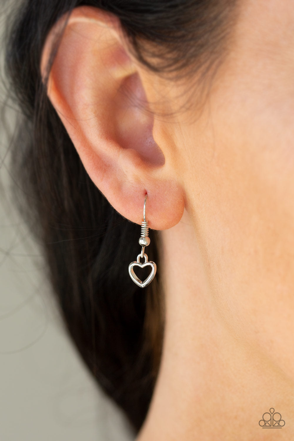 Paparazzi Hearty Heirloom - Silver