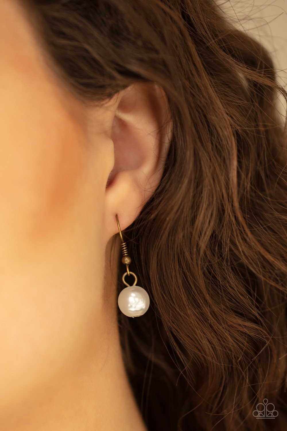Paparazzi Uptown Pearls- Brass