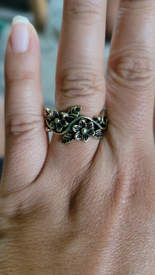 Paparazzi Stop and Smell The Flowers -Brass