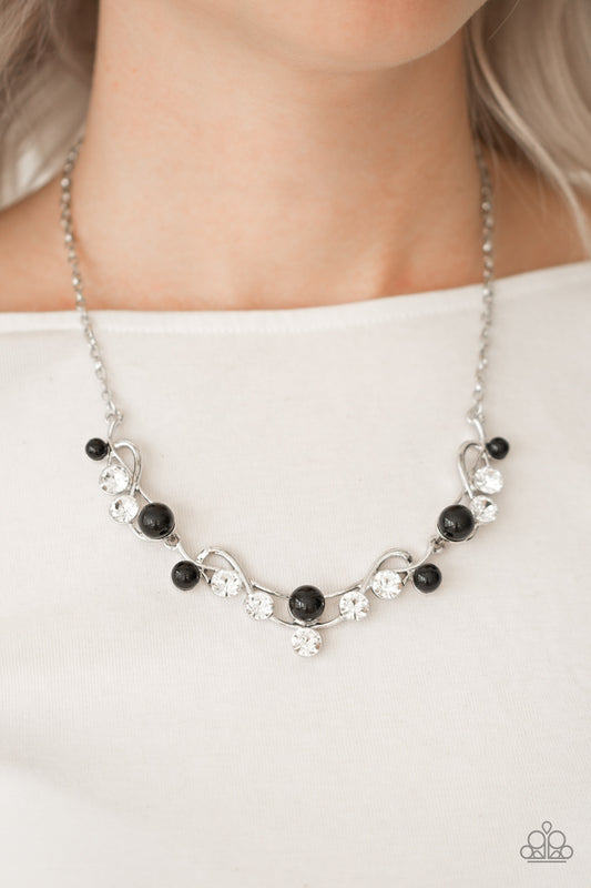 Paparazzi Tie The Knot - Black