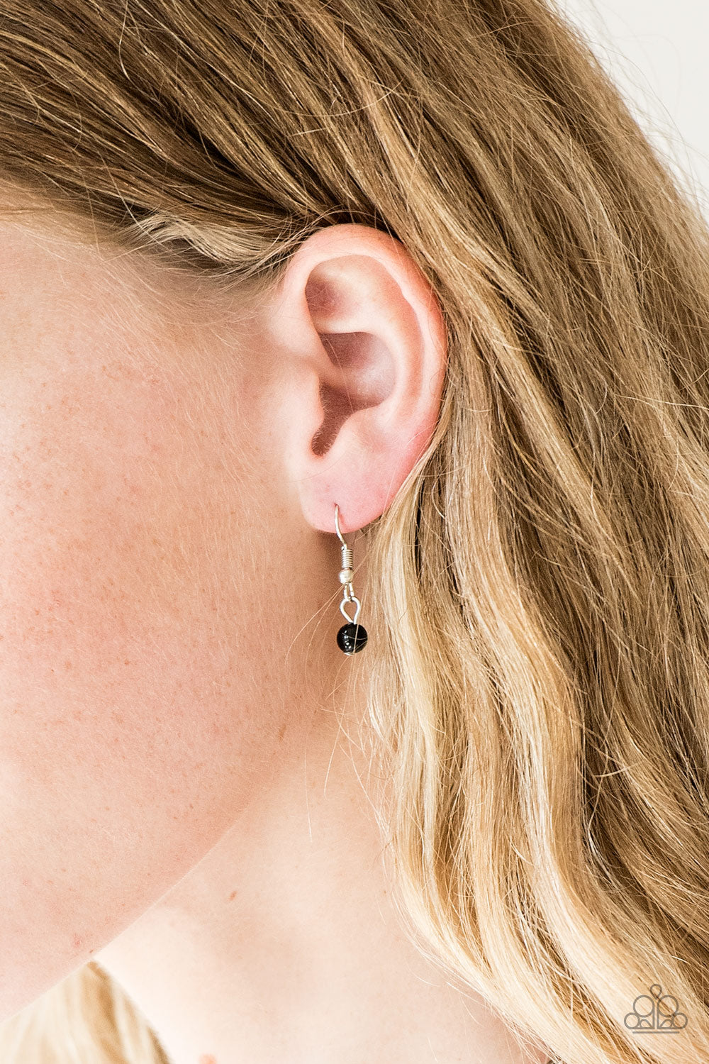 Paparazzi A Touch Of Classy-Black