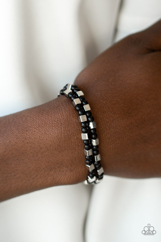 Paparazzi Trendy Tribalist - Black