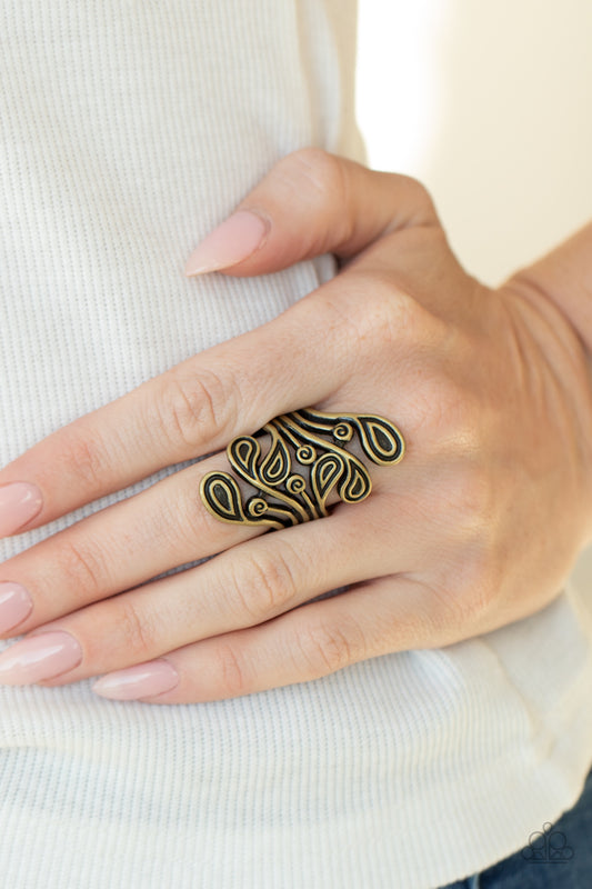 Paparazzi FRILL In The Blank - Brass