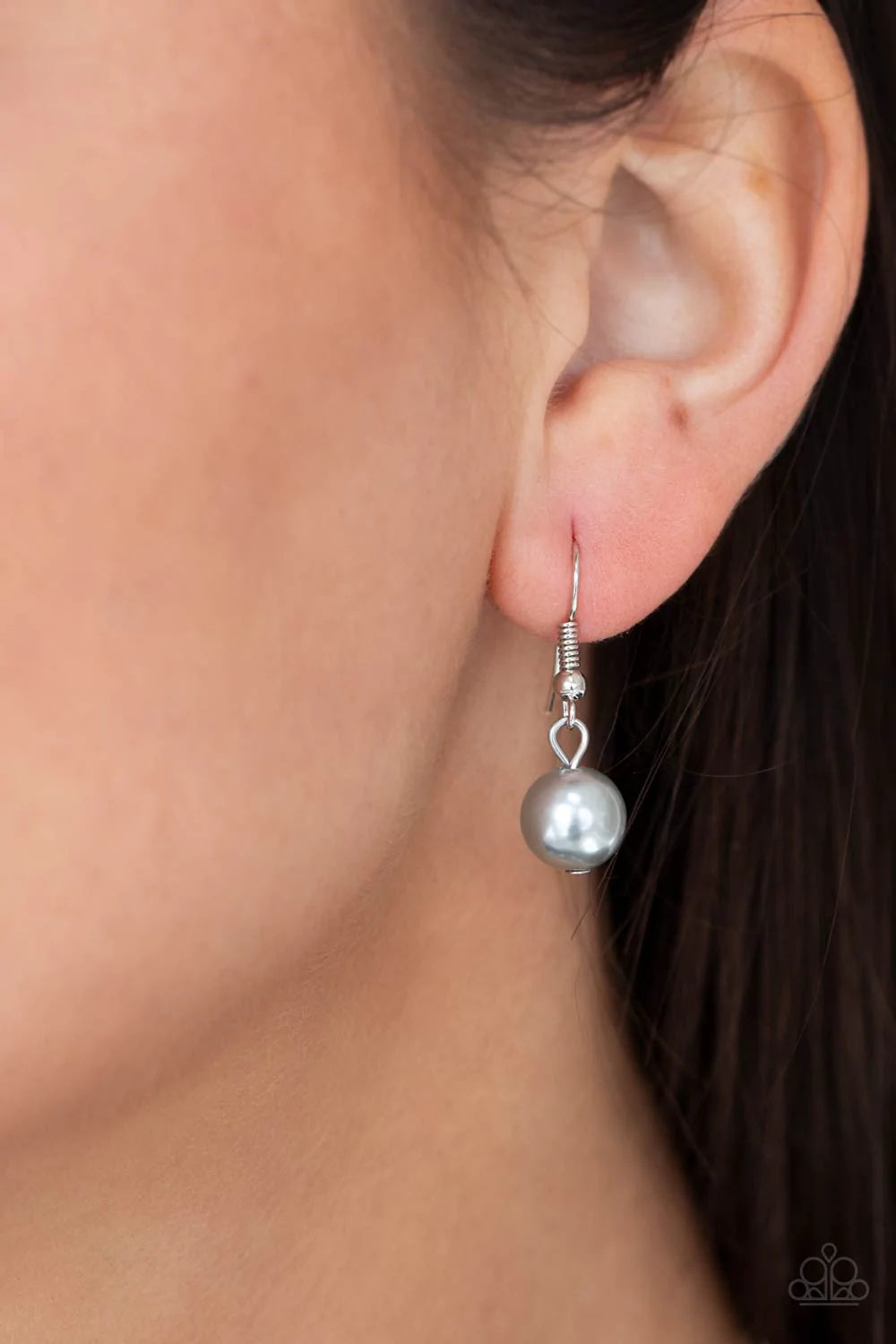 Paparazzi New Age Knockout- Silver